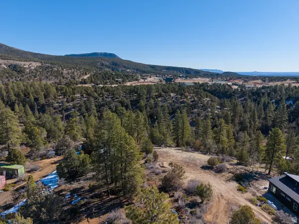 17 Pine St #17, Orderville, UT 84758