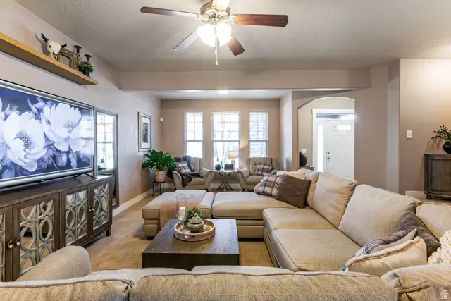 4339 W Degray Dr, South Jordan, UT 84009 - #3