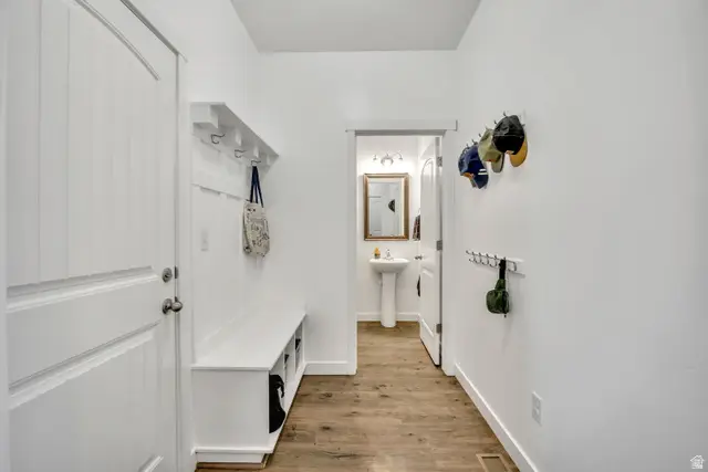 583 S Ravenwood Ln, Saratoga Springs, UT 84045 - #3