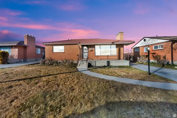 8348 W Powell Ave, Magna, UT 84044