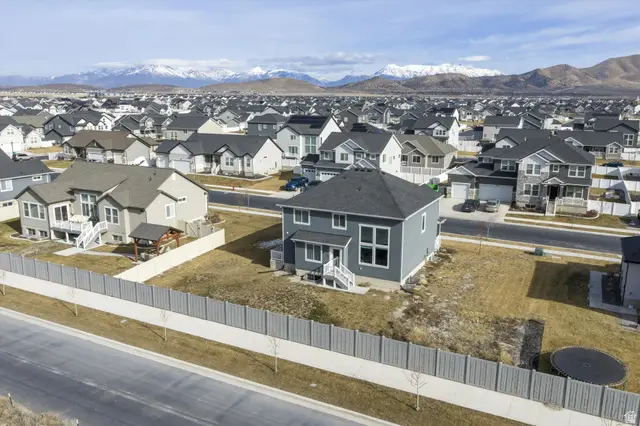 4665 N Eyrie Peak Ln E, Eagle Mountain, UT 84005 - Image #2