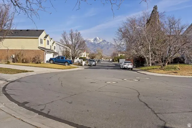 9114 S River Ridge Dr W, West Jordan, UT 84088 - Image #3