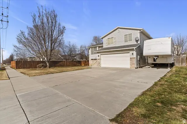 516 W 200 S, Clearfield, UT 84015 - Image #2