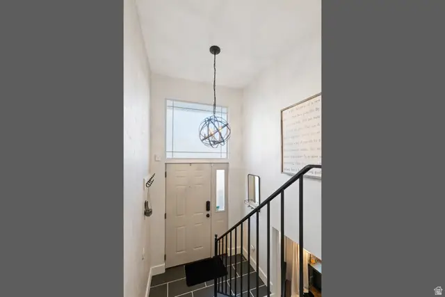 2615 E Canterbury Ln S, Cottonwood Heights, UT 84121 - Image #2