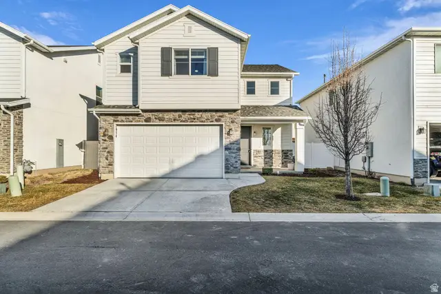 1954 W Parkview Dr, Syracuse, UT 84075 - #1