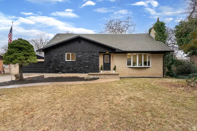 399 S Stirling Dr E, Fruit Heights, UT 84037 - #2