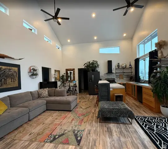 711 E 400 N, Springville, UT 84663 - Image #2