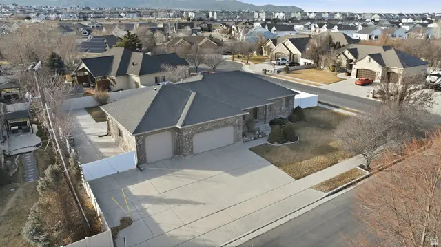 10938 S Lucas Ln W, South Jordan, UT 84095 - Image #3