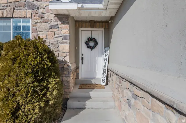 1587 E Smithfield Dr, Eagle Mountain, UT 84005 - #3