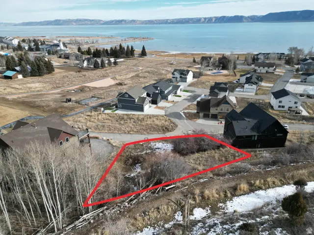 697 N Lochwood Dr, Garden City, UT 84028 - #2