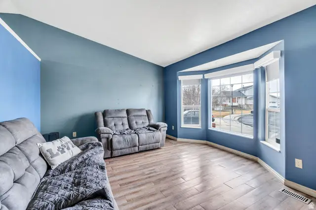 6073 W Eagles Peak Cv S, West Valley City, UT 84128 - Image #2