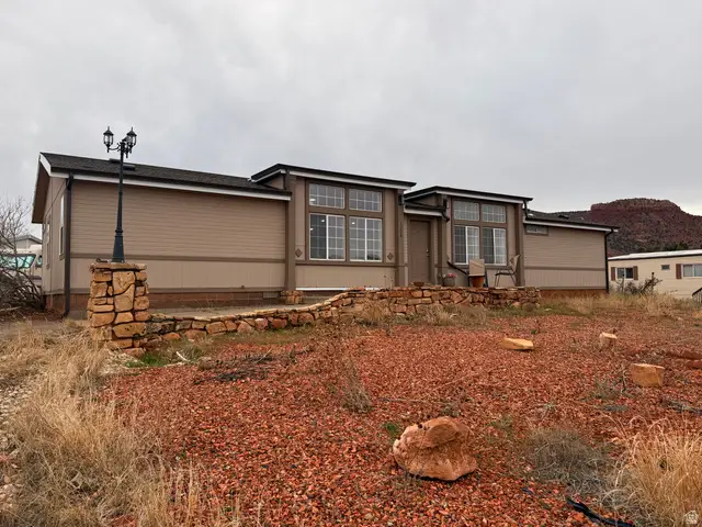 1208 S Hamblin Dr W, Kanab, UT 84741 - #2