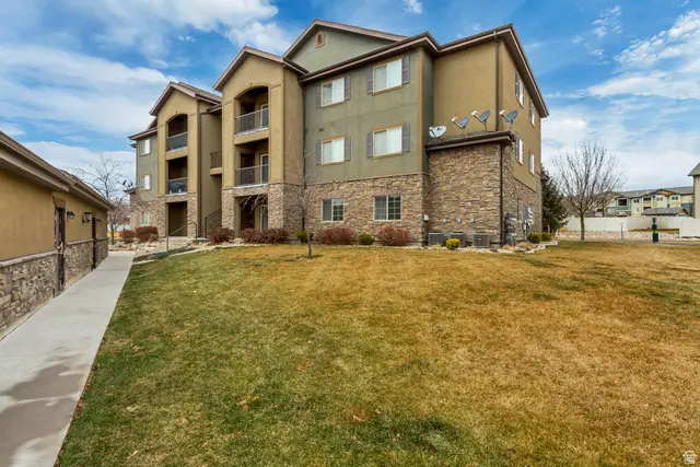 203 E Jordan Ridge Blvd N #204, Saratoga Springs, UT 84045 - #2