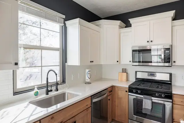 347 N Puerta Dr, Washington, UT 84780 - #3