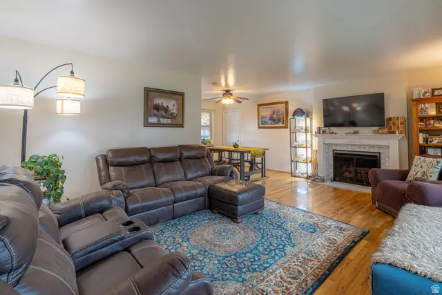 407 N 200 E, Kaysville, UT 84037 - #2