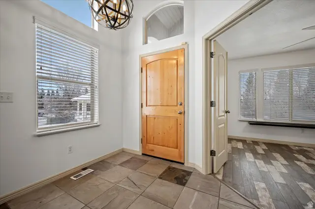 1952 E Meadow Downs Way, Cottonwood Heights, UT 84121 - #2