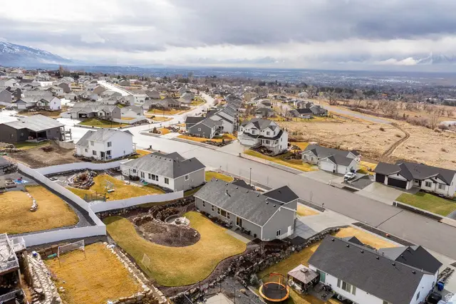 668 N 800 E, Hyde Park, UT 84318 - #2