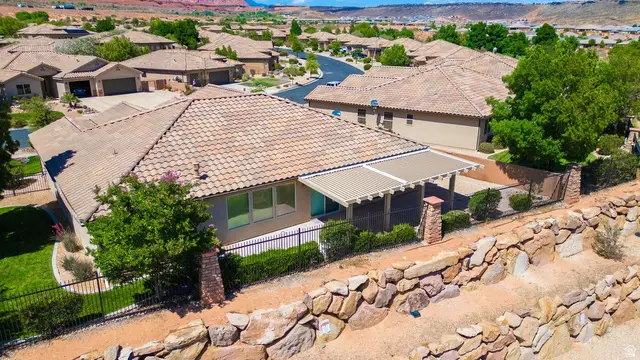 1574 E Sugar Plumb Ln, Washington, UT 84780 - #3