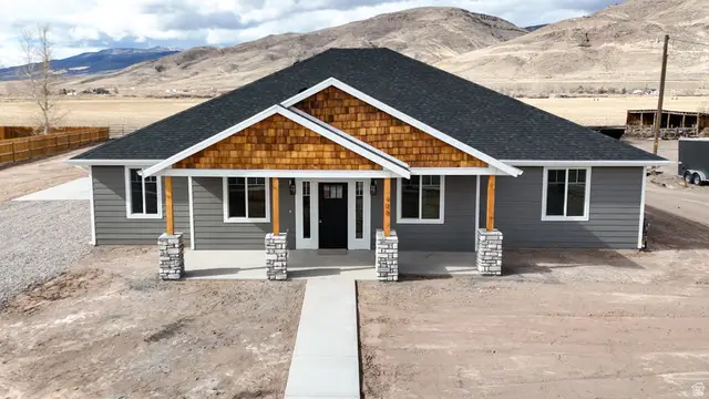 408 S Center St, Elsinore, UT 84724 - #1