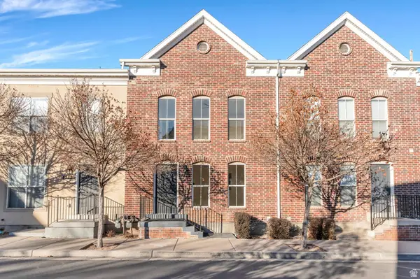 4778 S Huntly Dr, Murray, UT 84107