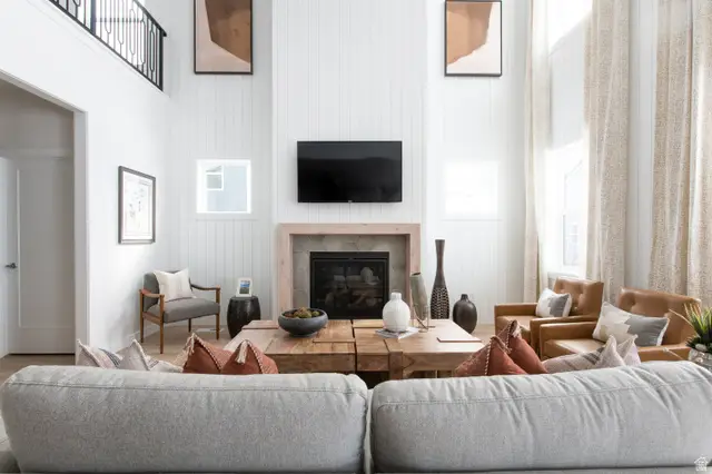 5199 S Paramount Cv, Riverdale, UT 84405 - #3