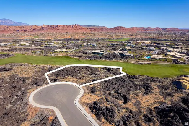 2447 South Village Dr #8, Santa Clara, UT 84765 - #2