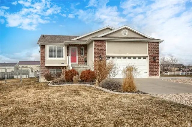 6242 W 5950 S, Hooper, UT 84315 - #2