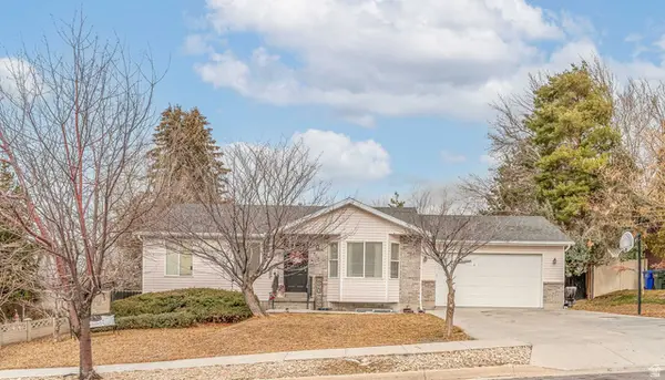 729 E Crestview Dr S, Tooele, UT 84074