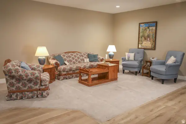 1225 E Wolf Hollow Ln #101, Holladay, UT 84117