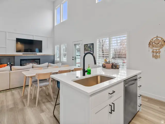 4256 S Steele Creek Ct, Millcreek, UT 84107 - #3