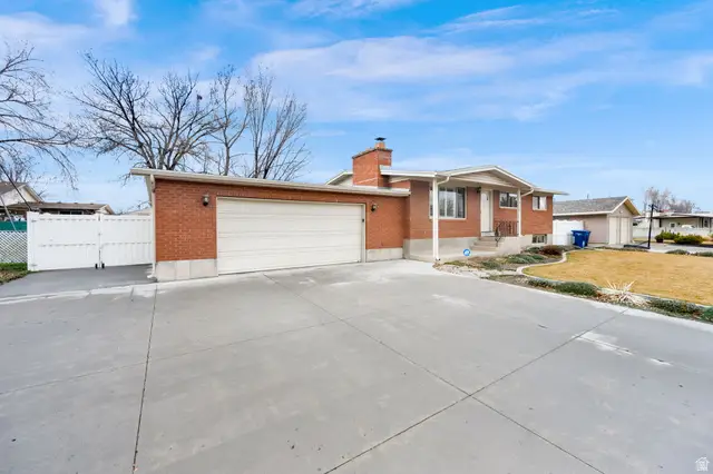4520 S Thornwood Ave W, Taylorsville, UT 84123 - #3