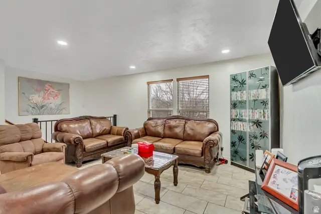 4668 W Kathleen Ave, West Valley City, UT 84120 - #3