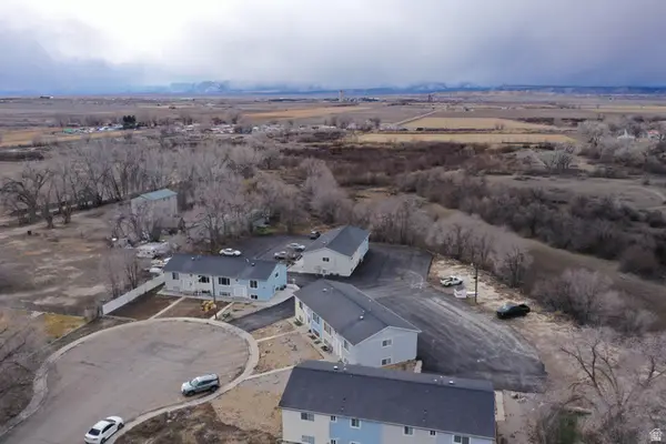 102 W 250 S, Wellington, UT 84542