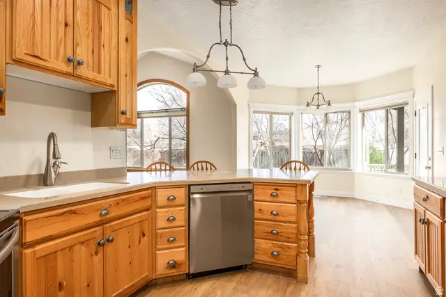 715 Scenic Dr, Spanish Fork, UT 84660 - #2