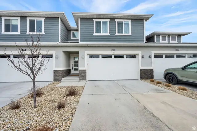 1373 W Stewart Falls Dr, Riverton, UT 84065 - #2