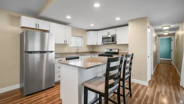 11265 S Crescent Park Cir E, Sandy, UT 84094