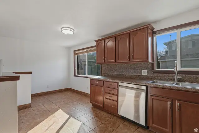 6618 S Dixie Dr, West Jordan, UT 84084 - #2