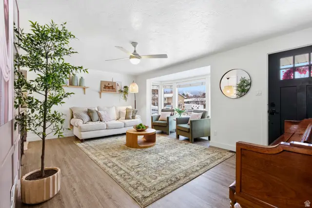 1055 E 200 N, Springville, UT 84663 - #2