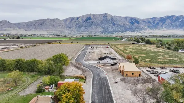 5185 W 10100 N #12, Elwood, UT 84337