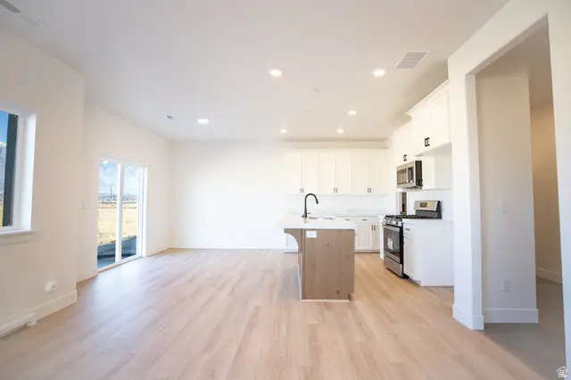 1118 N 1020 W, Salem, UT 84653 - #2