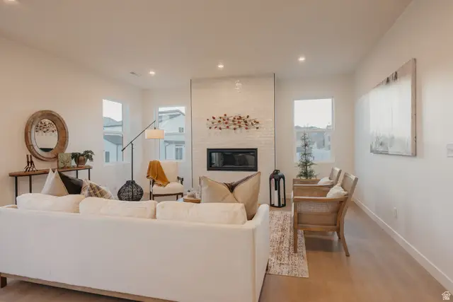 5215 S Paramount Dr, Riverdale, UT 84405 - #2