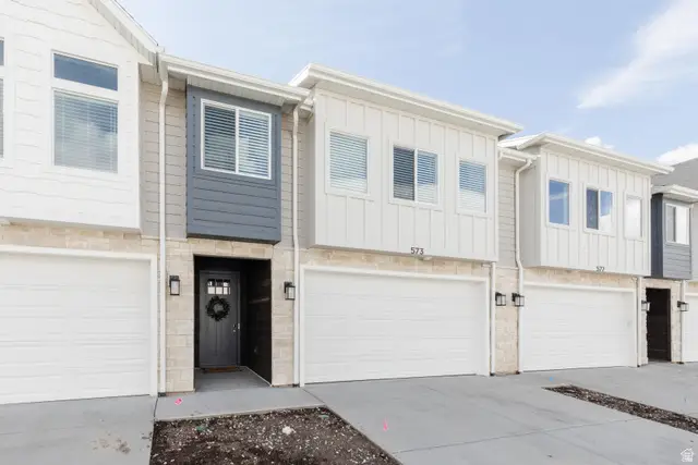 573 N Richland Valley St, Garden City, UT 84028 - #3
