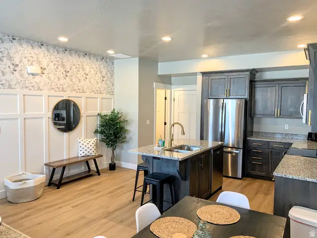 150 W Seasons Ln #4, Garden City, UT 84028 - #2