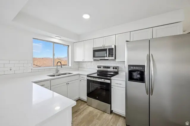 3020 W Rosa Vista Dr, Taylorsville, UT 84129 - #2