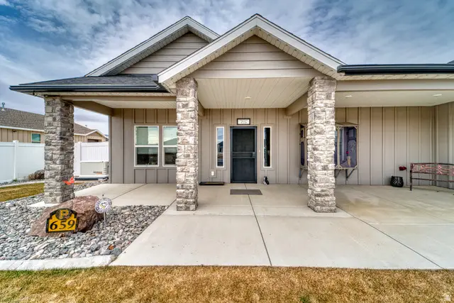 659 N Creekview Dr, Panguitch, UT 84759 - #2