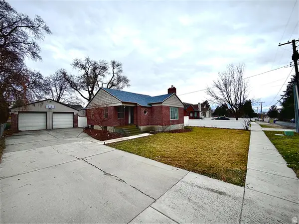 1944 E Spring Ln S, Holladay, UT 84117