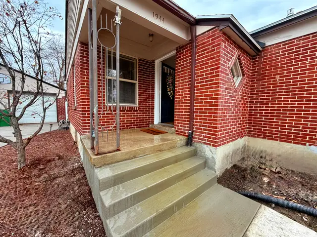 1944 E Spring Ln S, Holladay, UT 84117 - #2