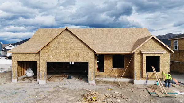 5394 N Honey Suckle Way, Eagle Mountain, UT 84005