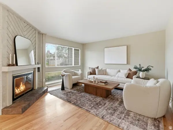 1592 E Park Pl N, Holladay, UT 84121