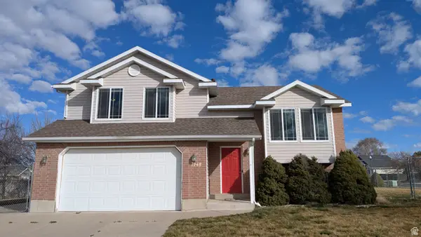 1248 W 2400 N, Clinton, UT 84015